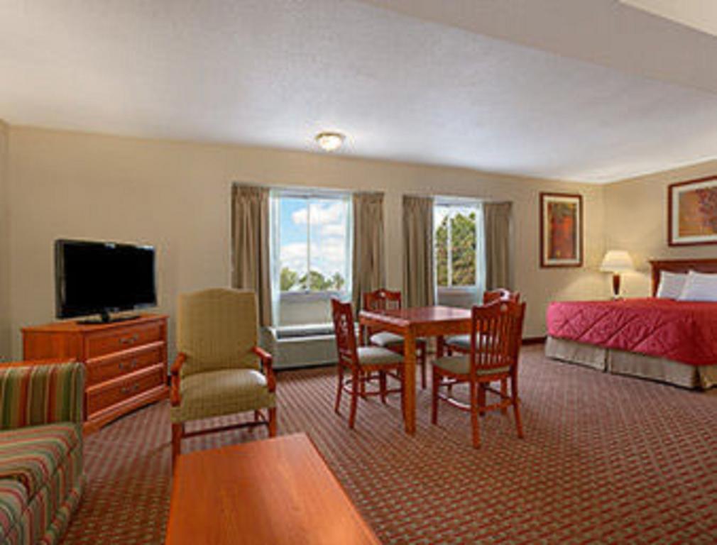Ramada Burlington Hotel And Conference Center Extérieur photo
